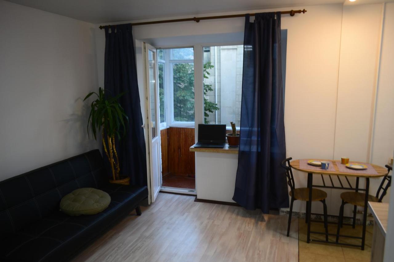 Smart Apartment Ternopil Bagian luar foto